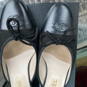 Beautiful, pristine slip on Chanel kitten heel shoes!